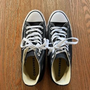 Black Converse, Women’s 10 (fits size 11 foot)
